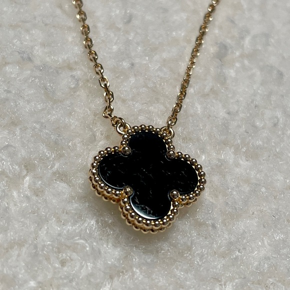 Authentic Van Cleef & Arpels Pendant - Picture 4 of 6